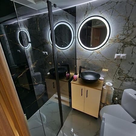 Luxury Aparments Klimatyzacja Z Prywatnym Parkingiem Apartment Radom Luaran gambar